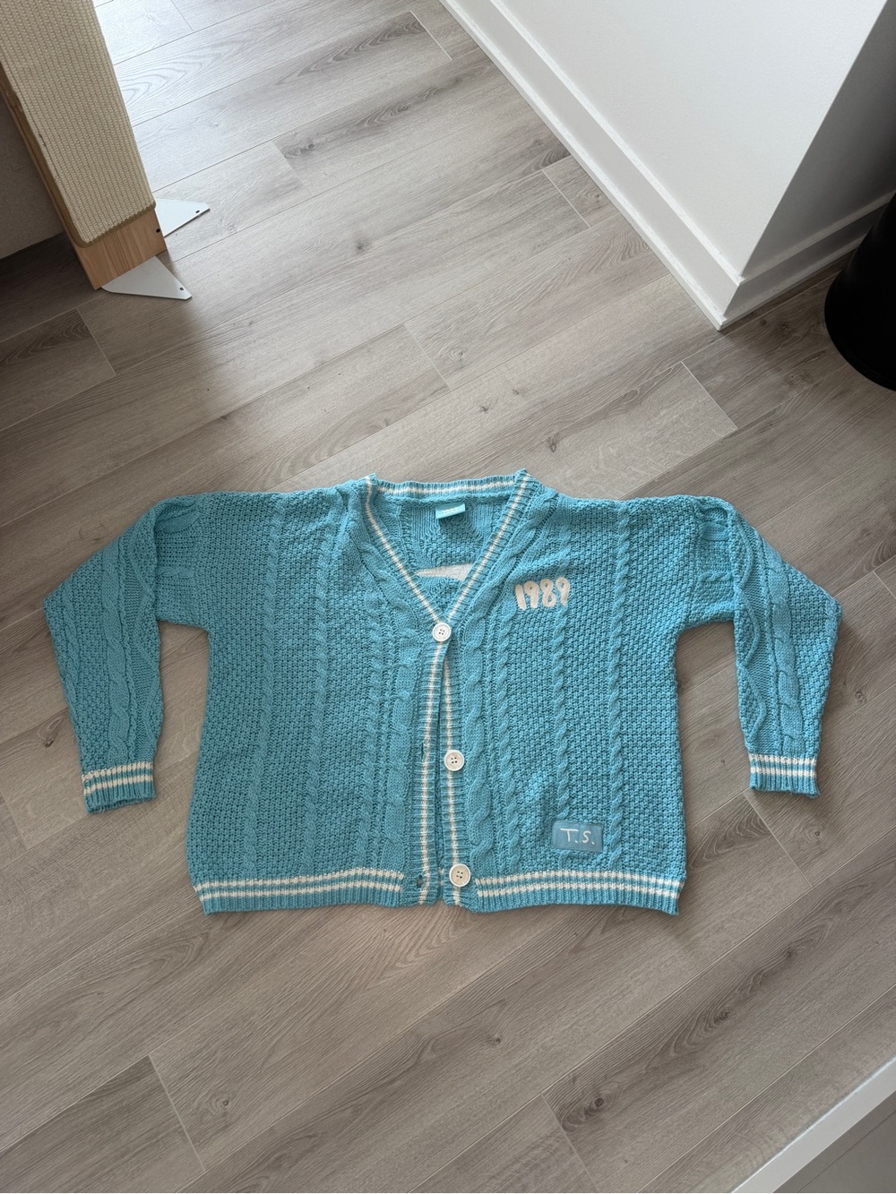 Taylor Swift 1989 Taylor's Version Cardigan Blue Bird XL/2XL